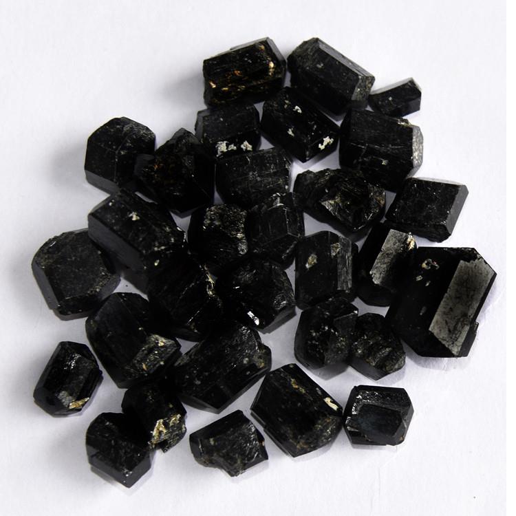 辽宁大量生产电气石黑色晶体电气石颗粒