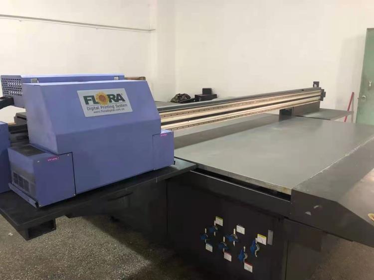 二手彩神uv3220广告平板喷绘机价格