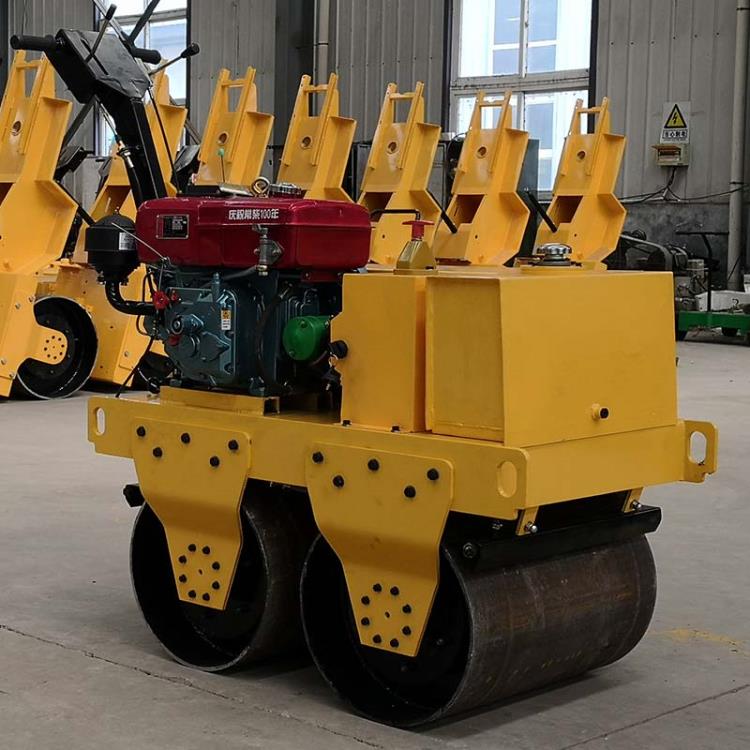 qa-600型手扶式双钢轮振动压路机