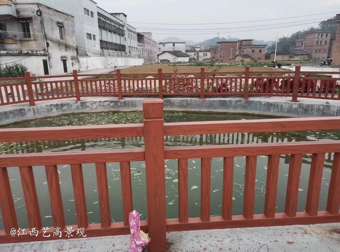 仿古仿木水泥栏杆的功能 沿河道路护栏生产厂家制作标准