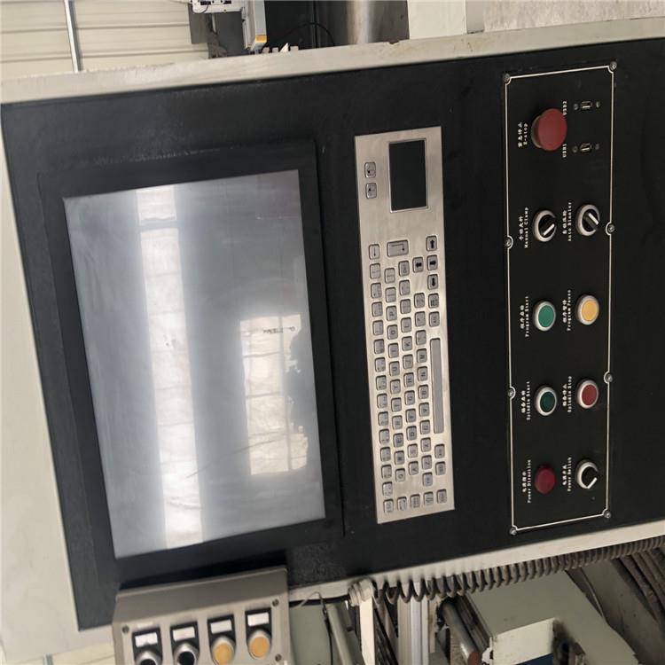 南興自動(dòng)貼標(biāo)機(jī)加工中心