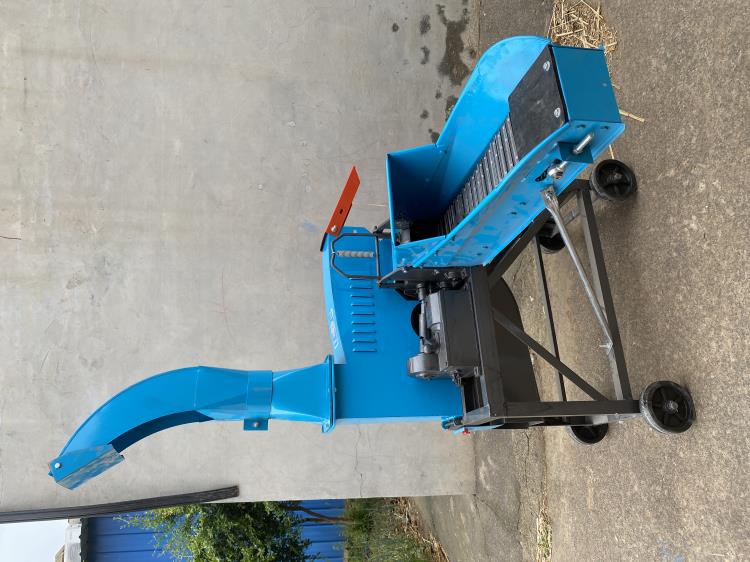 荥阳豫荥致富小型铡草机配件粉碎铡草机家用铡草机厂家直销