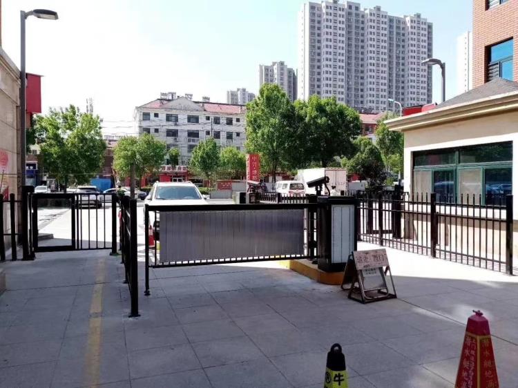 威海自動升降桿停車場道閘起落桿車輛識別系統-魯冠智能