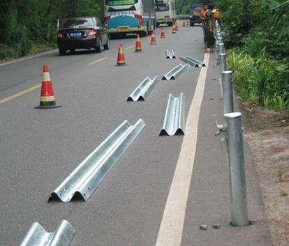 江西景德鎮Gr-C-4E波形護欄板廠家價格