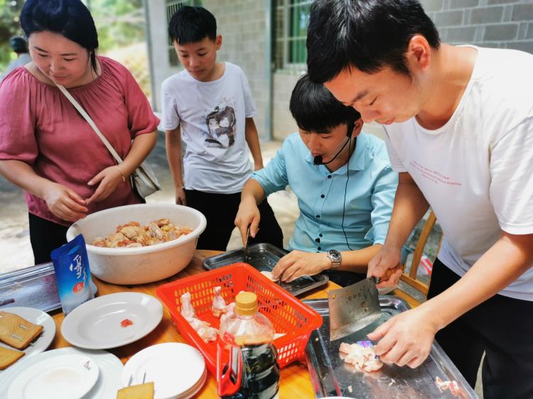 長沙周邊好玩的一日游攻略羅古寨項(xiàng)目多價(jià)格實(shí)惠