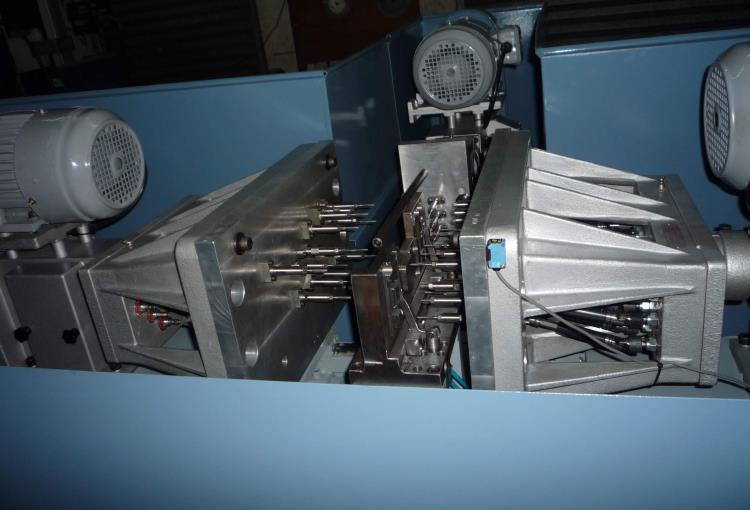 常州多頭攻絲機(jī)攻牙機(jī) 全自動攻牙機(jī) 盈通精密機(jī)械