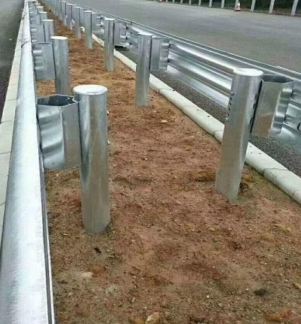 山東威海波形護欄板生產廠家報價