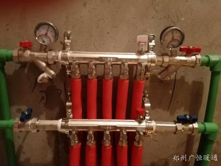 鄭州偉星地暖集中供暖壁掛爐雙系統地暖