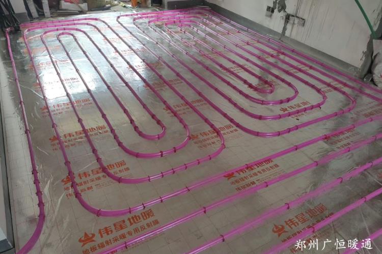 鄭州偉星地暖集中供暖壁掛爐雙系統地暖