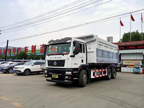 汕德卡后八輪勾臂車廠家供應
