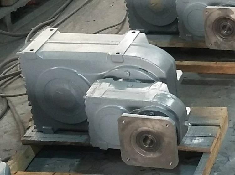 浙江世東傳動減速機