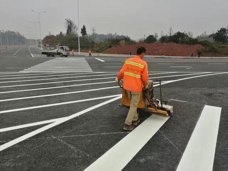 內(nèi)江馬路劃線公司 遂寧熱熔型道路標(biāo)線涂料銷售施工