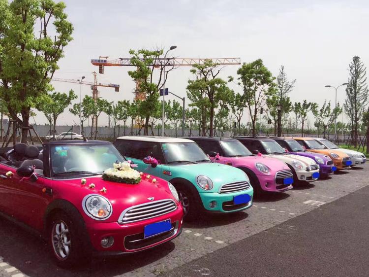 上海租彩色寶馬mini 出租奔馳SMART 租賃大眾甲殼蟲
