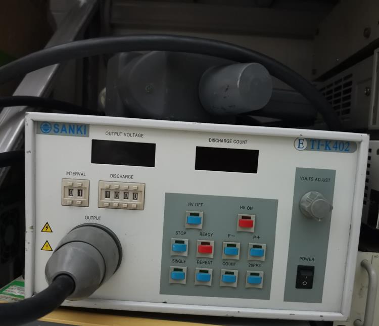 上海三基TI-K402静电放电发生器 二手仪器