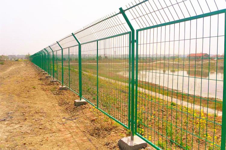 框架護欄網定制高速公路鐵路邊框隔離柵防護欄網養殖圈地圍欄網