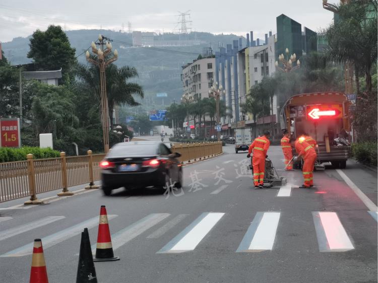 重慶巫溪市政道路熱熔劃線(xiàn)施工工程 重慶道路劃線(xiàn)公司