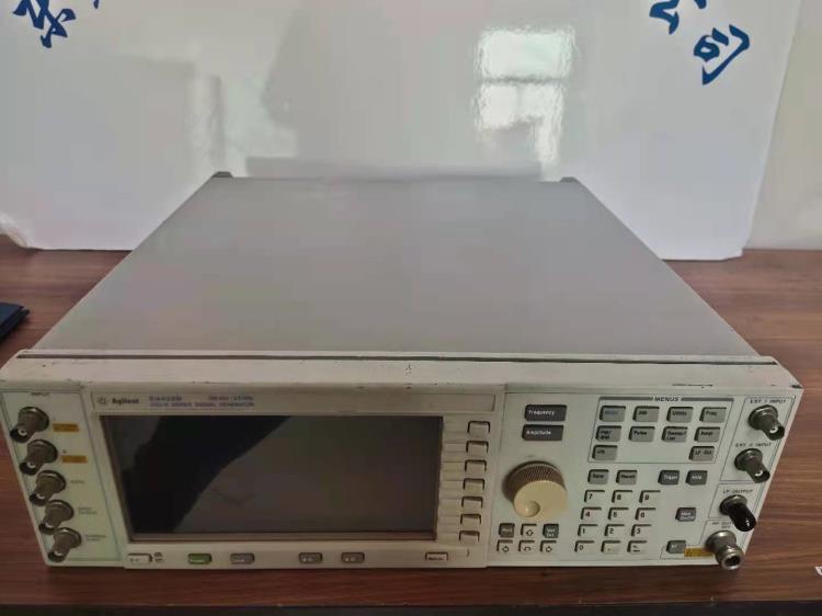 東莞 安捷倫 Agilent E4432B 信號發(fā)生器