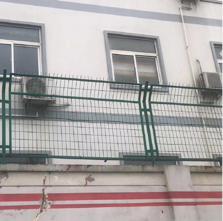 院墙钢丝网框架护栏网武汉围墙铁丝网围栏网实体厂家龙泰百川