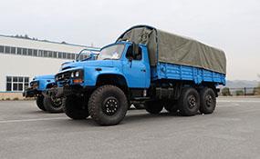 东风EQ2100E6D型号6x6越野运兵专用车