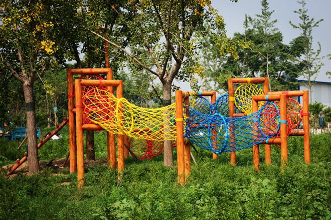 定制大型户外幼儿园攀爬架攀爬网滑梯儿童商场景区游乐设备厂家